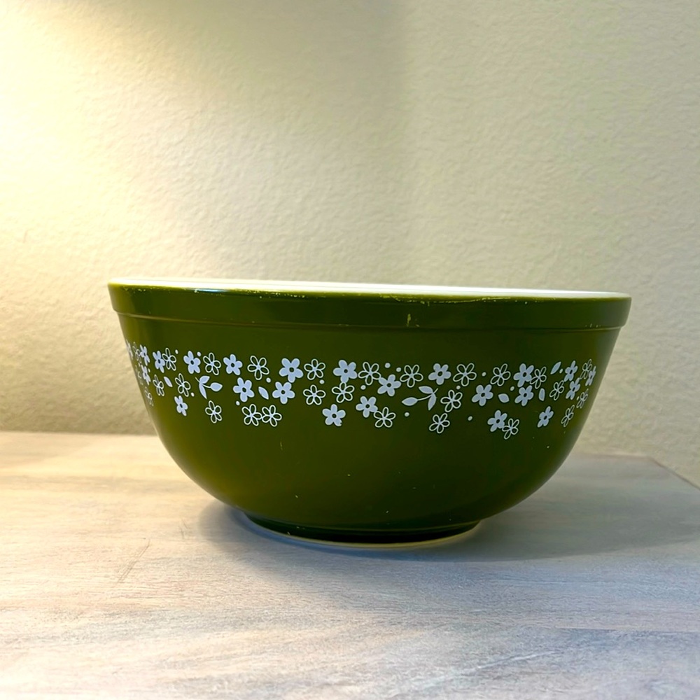 Pyrex 403 Spring Blossom ‘79 Redesign.